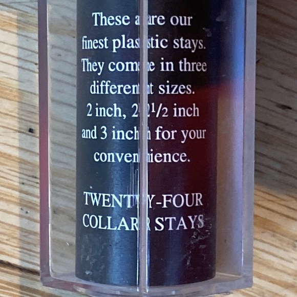 NWT Julian’s box of 24 plastic collar stays - Picture 2 of 3